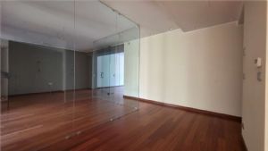 Appartamento unico con giardino pensile privato al piano