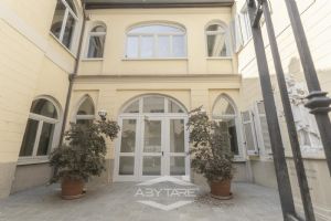 2 locali vendita Moncalieri libero subito Via Alfieri 7