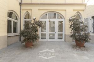 2 locali vendita Moncalieri libero subito Via Alfieri 7