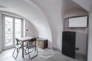 2 locali vendita Moncalieri libero subito Via Alfieri 7