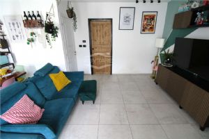 BEINASCO IN VENDITA APPARTAMENTO SU DUE LIVELLI CON GIARDINO