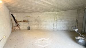 Casa indipendente su 3 lati, con giardino e autorimessa doppia