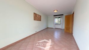 Casa indipendente su 3 lati, con giardino e autorimessa doppia