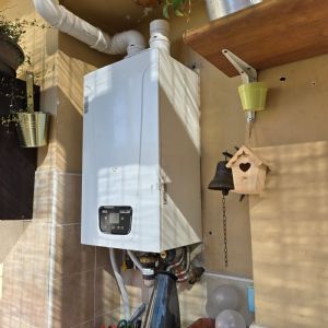 Via Lauro Rossi n° 36/17