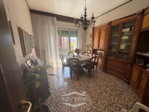 5 LOCALI IN ZONA MIRAFIORI SUD