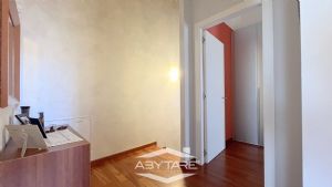 Casa indipendente con giardino e box auto doppio