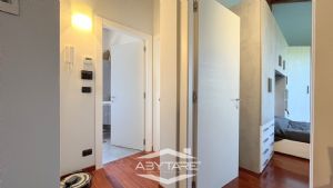 Casa indipendente con giardino e box auto doppio