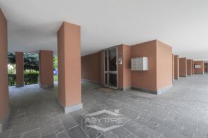 5 locali con riscaldamento autonomo e box auto
