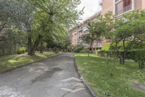 5 locali con riscaldamento autonomo e box auto