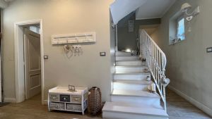 Casa indipendente tre lati con terrazzi e ascensore privato
