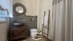 Casa indipendente tre lati con terrazzi e ascensore privato