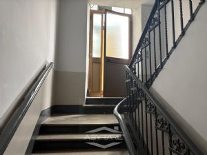 BILOCALE APPENA RISTRUTTURATO IN ZONA OSPEDALI