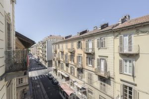 4 locali ristrutturato a nuovo! ad. Piazza Vittorio