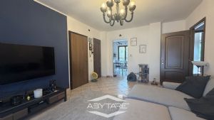 Appartamento piano terra con giardino e box auto doppio.