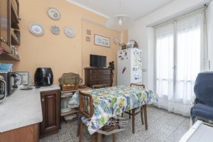 3 locali vendita Torino Via Alla Parrocchia 2