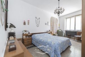 3 locali vendita Torino Via Alla Parrocchia 2