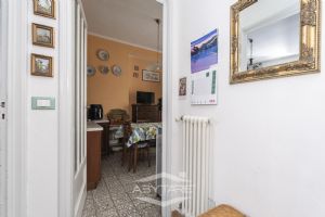 3 locali vendita Torino Via Alla Parrocchia 2