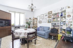 3 locali vendita Torino Via Alla Parrocchia 2