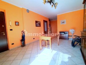 QUADRILOCALE CON BOX DOPPIO E POSTO AUTO