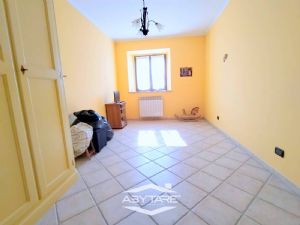 QUADRILOCALE CON BOX DOPPIO E POSTO AUTO