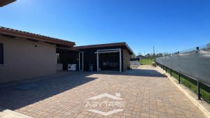 Casa indipendente su 4 lati con giardino e cortile privato