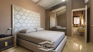 Casa indipendente su 4 lati con giardino e cortile privato