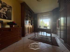 AMPIO QUADRILOCALE IN BUONO STATO INTERNO