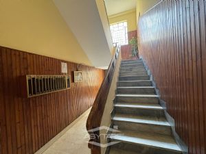 AMPIO QUADRILOCALE IN BUONO STATO INTERNO