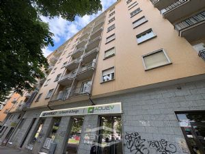 AMPIO QUADRILOCALE IN BUONO STATO INTERNO