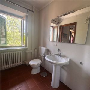 Cascina ex B&B ristrutturata con due unità abitative e oltre 26.000 mq di terreni