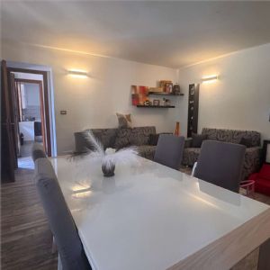 Cascina ex B&B ristrutturata con due unità abitative e oltre 26.000 mq di terreni