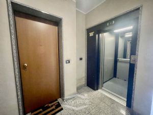 Ampio bilivello con terrazzi in palazzina recente