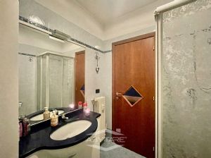 Ampio bilivello con terrazzi in palazzina recente