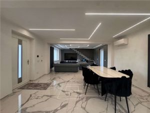 Revignano (Asti) – Casa ristrutturata con arredi di pregio