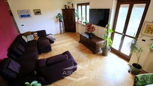Elegante appartamento con mansarda Torino precollina