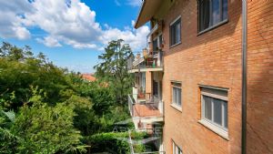 Elegante appartamento con mansarda Torino precollina