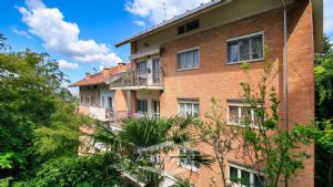 Elegante appartamento con mansarda Torino precollina