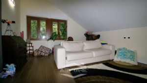 Elegante appartamento con mansarda Torino precollina