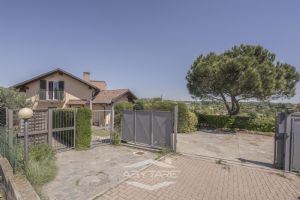 Vendita villa Strada Valle Sauglio 23, Pecetto Torinese