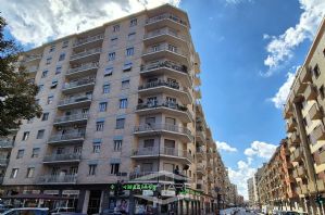Eleganza e design - Alloggio di ampia metratura Piazza Montanari nuovo!