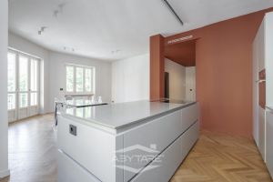 Eleganza e design - Alloggio di ampia metratura Piazza Montanari nuovo!