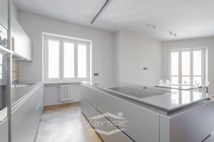 Eleganza e design - Alloggio di ampia metratura Piazza Montanari nuovo!