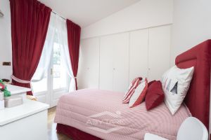 ESCLUSIVO APPARTAMENTO IN ZONA COLLINARE