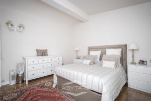 ESCLUSIVO APPARTAMENTO IN ZONA COLLINARE
