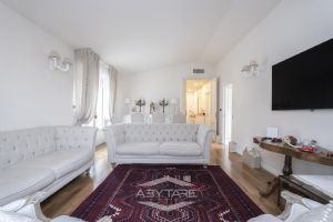 ESCLUSIVO APPARTAMENTO IN ZONA COLLINARE