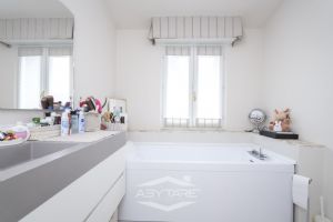 ESCLUSIVO APPARTAMENTO IN ZONA COLLINARE