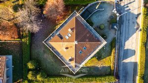 Druento villa indipendente con giardino zona Misterletta
