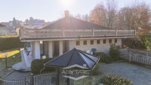Druento villa indipendente con giardino zona Misterletta