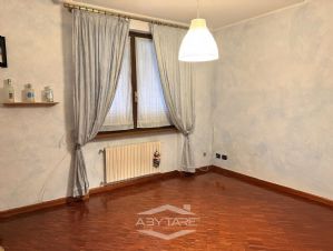 Druento villa indipendente con giardino zona Misterletta