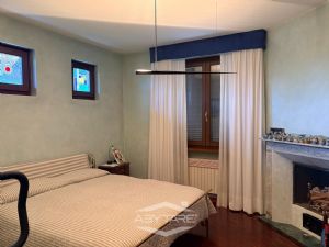 Druento villa indipendente con giardino zona Misterletta